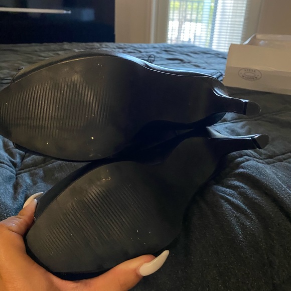 Donda Lace Up Heeled Boots - Picture 5 of 5